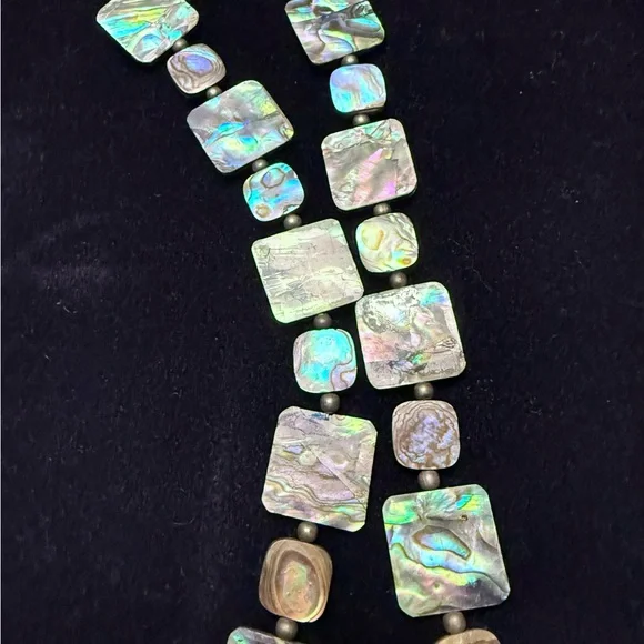 Vintage Iridescent Abalone Shell Necklace - Picture 7 of 11